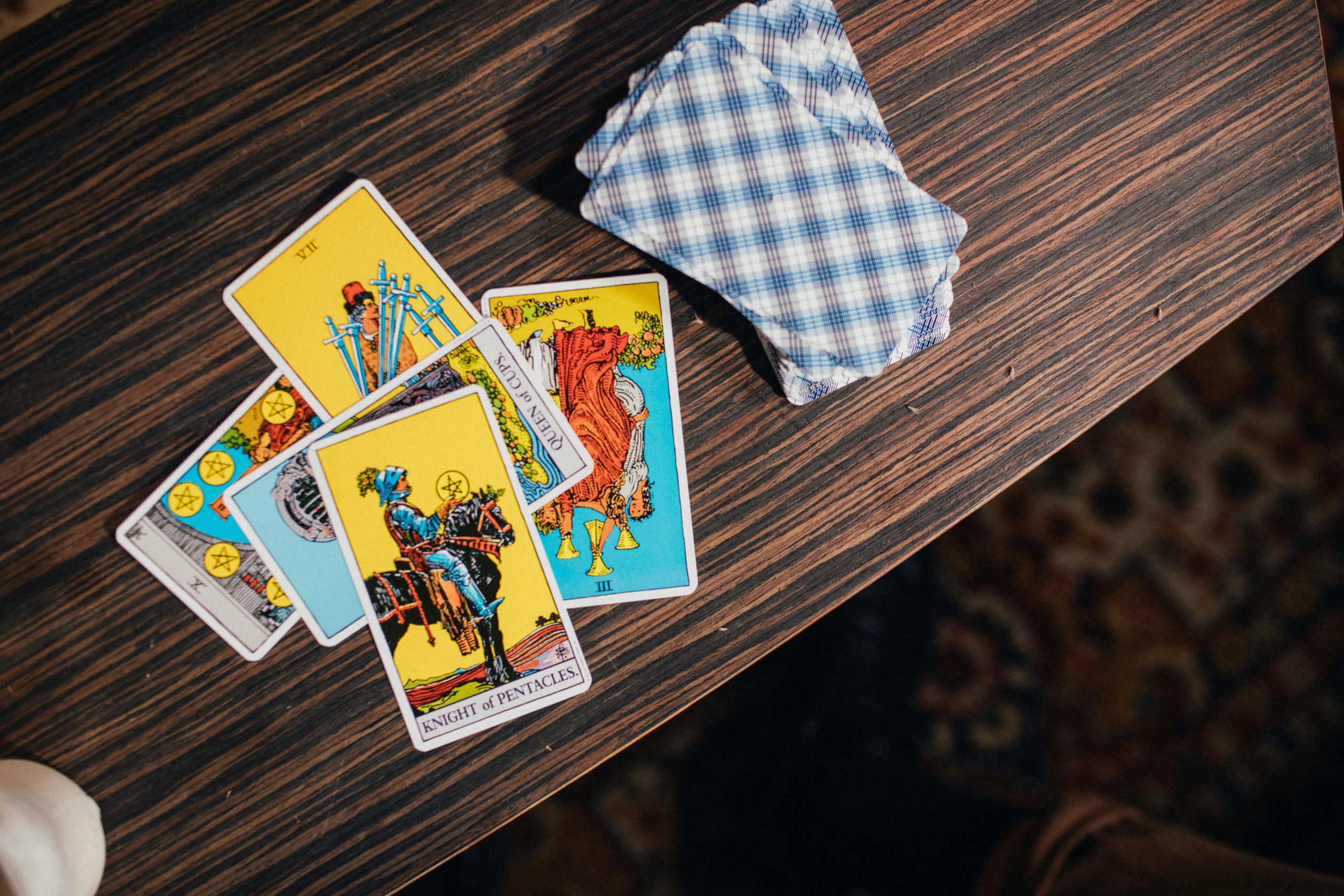 How to Do a Tarot Reading: A Step-by-Step Guide